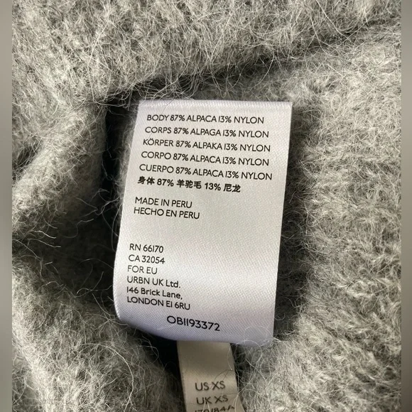 Free People Alpaca Wool Blend Cropped Cardigan
*made in Peru! - Picture 5 of 9